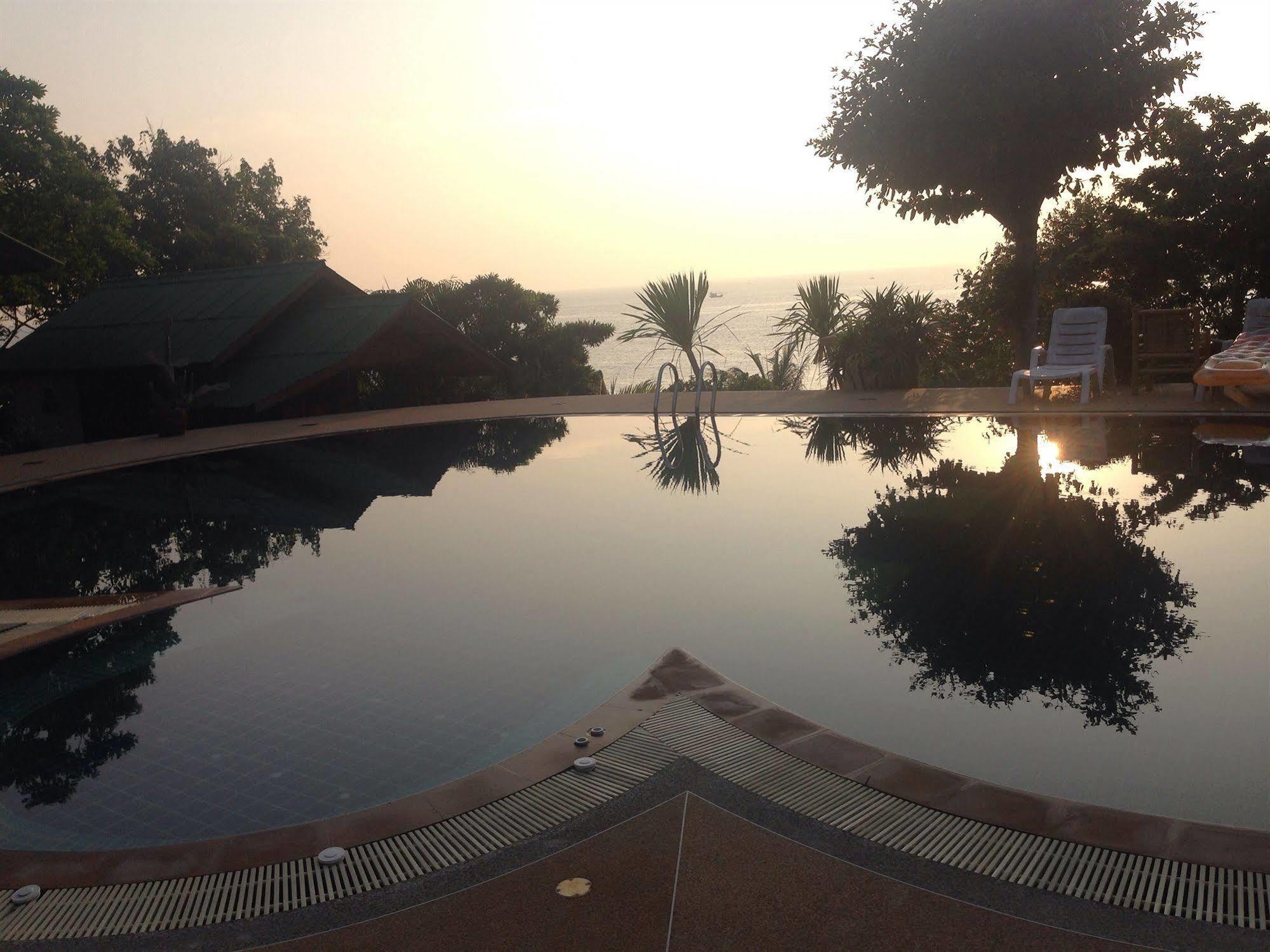 Lucky Resort Haad Yao Exteriör bild